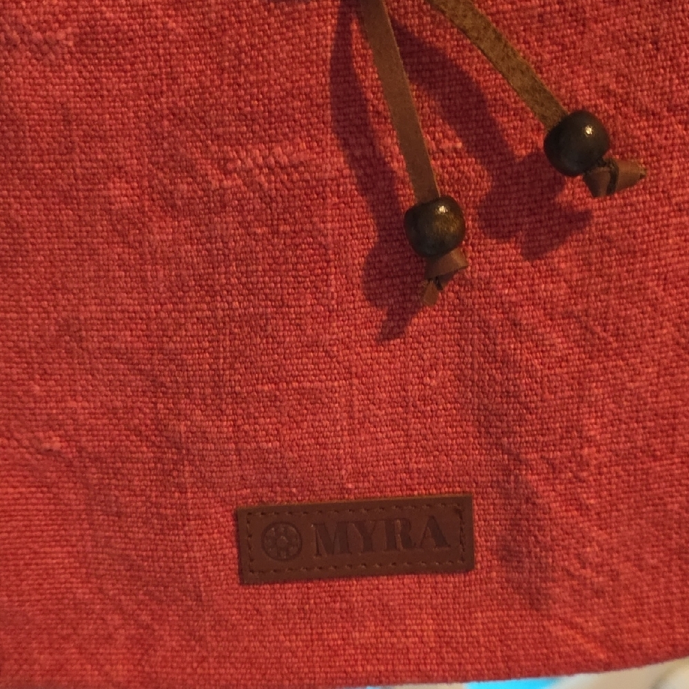 Myra Shoulder Bag with Frayed Edges - Picture 5 of 11